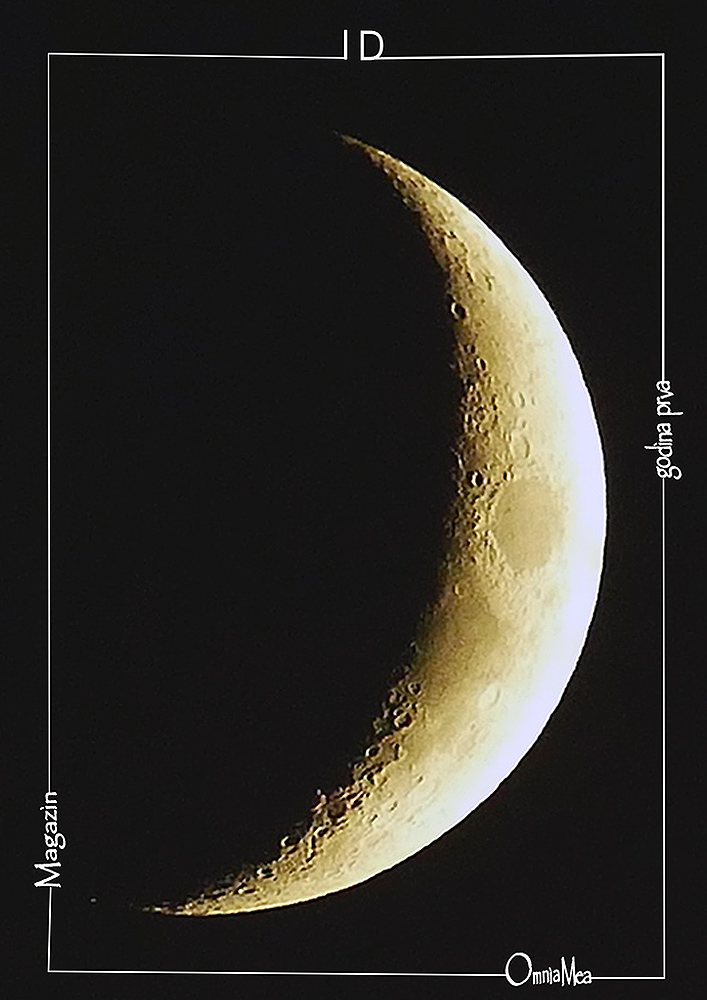 Fotografija 2. poglavlja, mladi Mjesec, mlađak, 08.11.2021. u 18:16:24, jedanaest dana do punog Mjeseca. Waxing Crescent Moon in Capricorn – Rastući Polumjesec u Jarcu